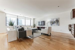 featured image of 48 W Broadway