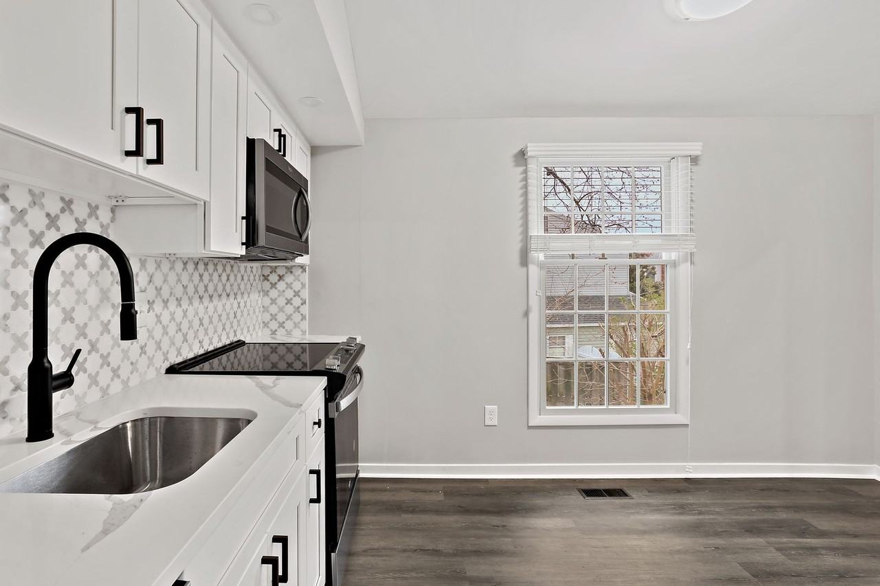 920 Mago Vista Rd - Photo 3 of 37