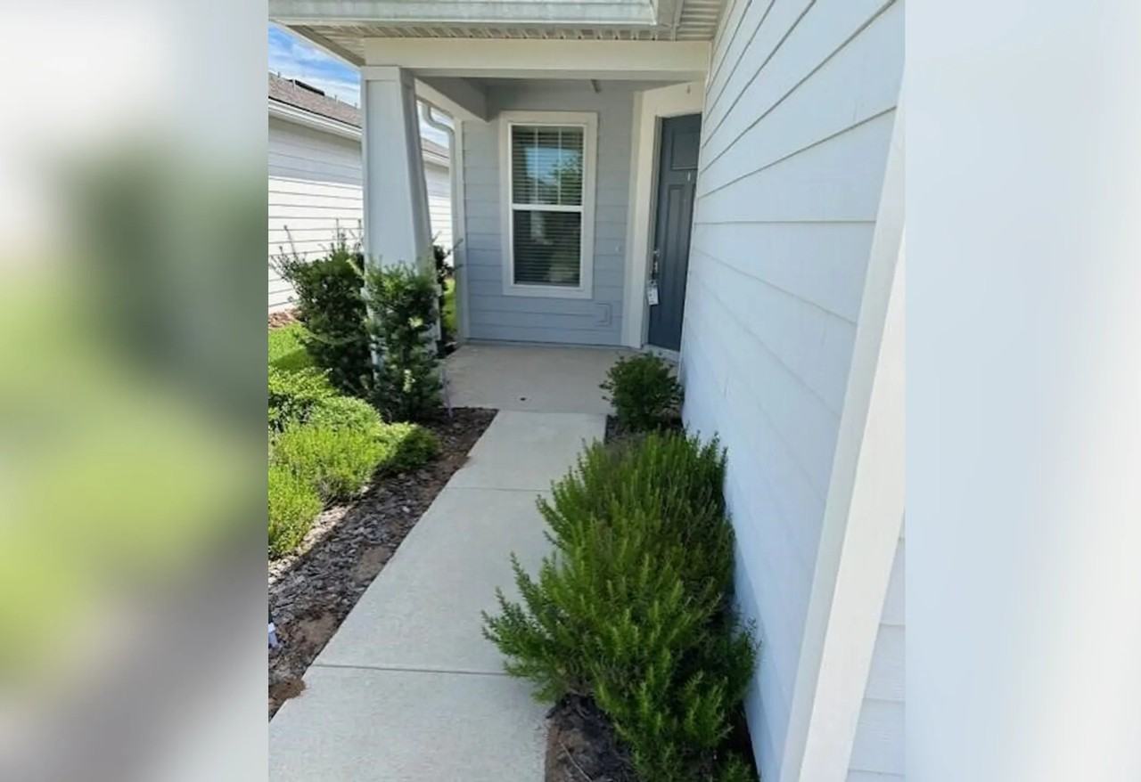 11178 Lenora Ct - Photo 3 of 13