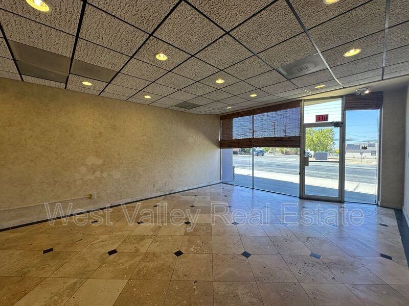 147 Kern St - Photo 3 of 6