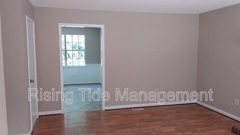 5262 Dug Hollow Rd - Photo 3 of 14