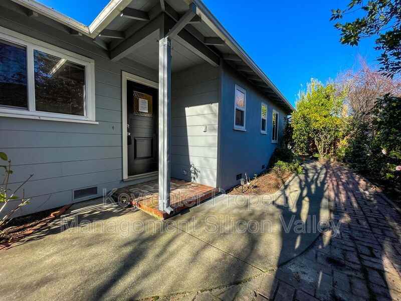 3171 Cowper St - Photo 3 of 34