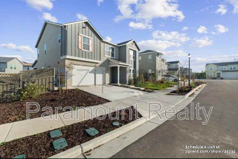 4202 Randa Way - Photo 3 of 38