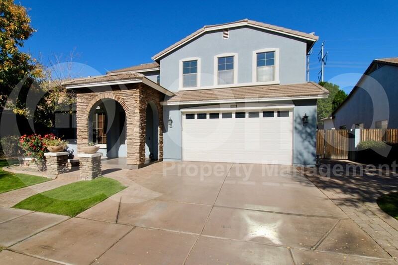 4126 E Page Ave - Photo 2 of 29