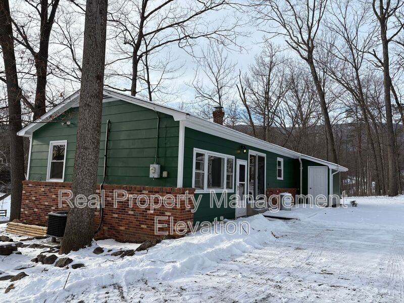 304 Tecumseh Trl - Photo 2 of 12