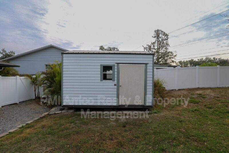 4814 Reagan Ave - Photo 6 of 27