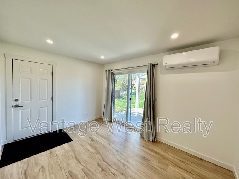 2401 Last Rd - Photo 5 of 19