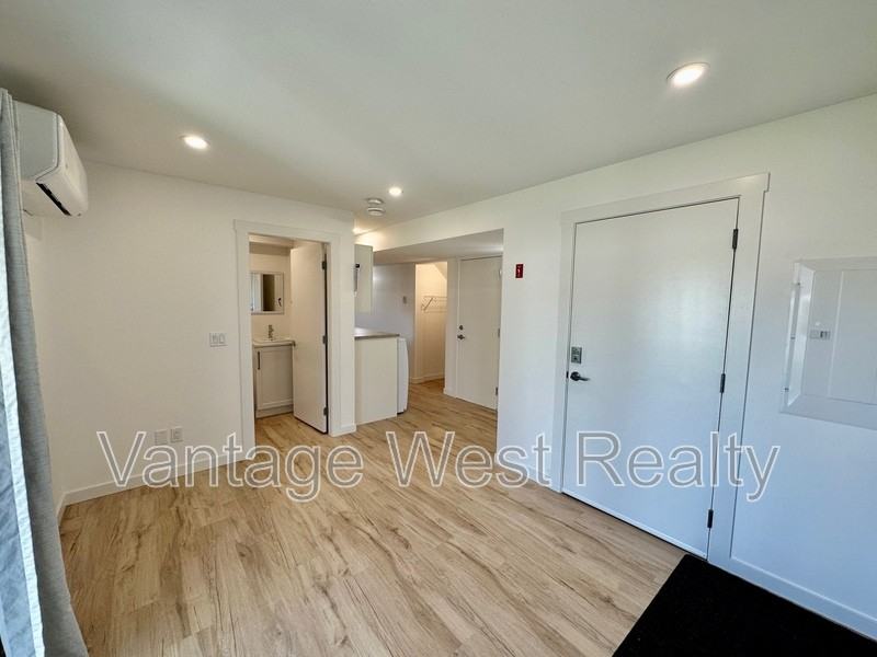 2401 Last Rd - Photo 7 of 19