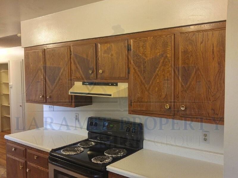 907 W Hill Rd - Photo 4 of 17