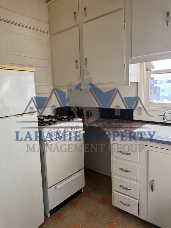 508 E Garfield St #5 - Photo 7 of 9