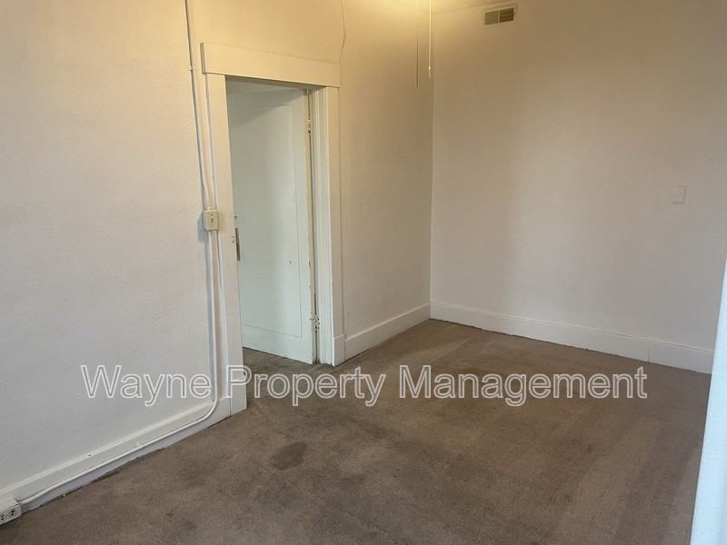 546 2nd St #1 - Photo 7 of 9