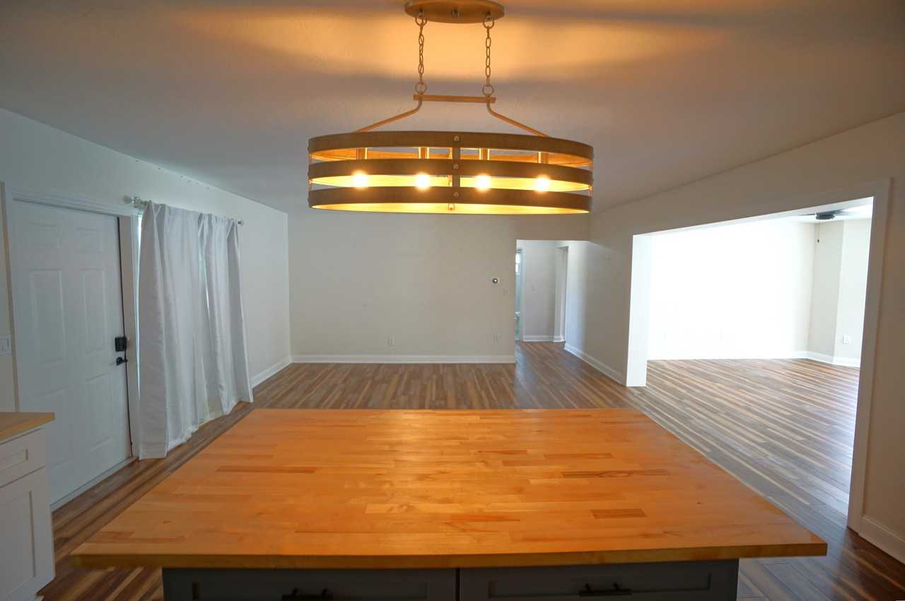 7325 10th St N - Photo 6 of 22