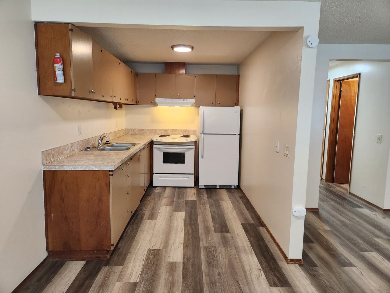 624 W Cedar St #9 - Photo 5 of 22