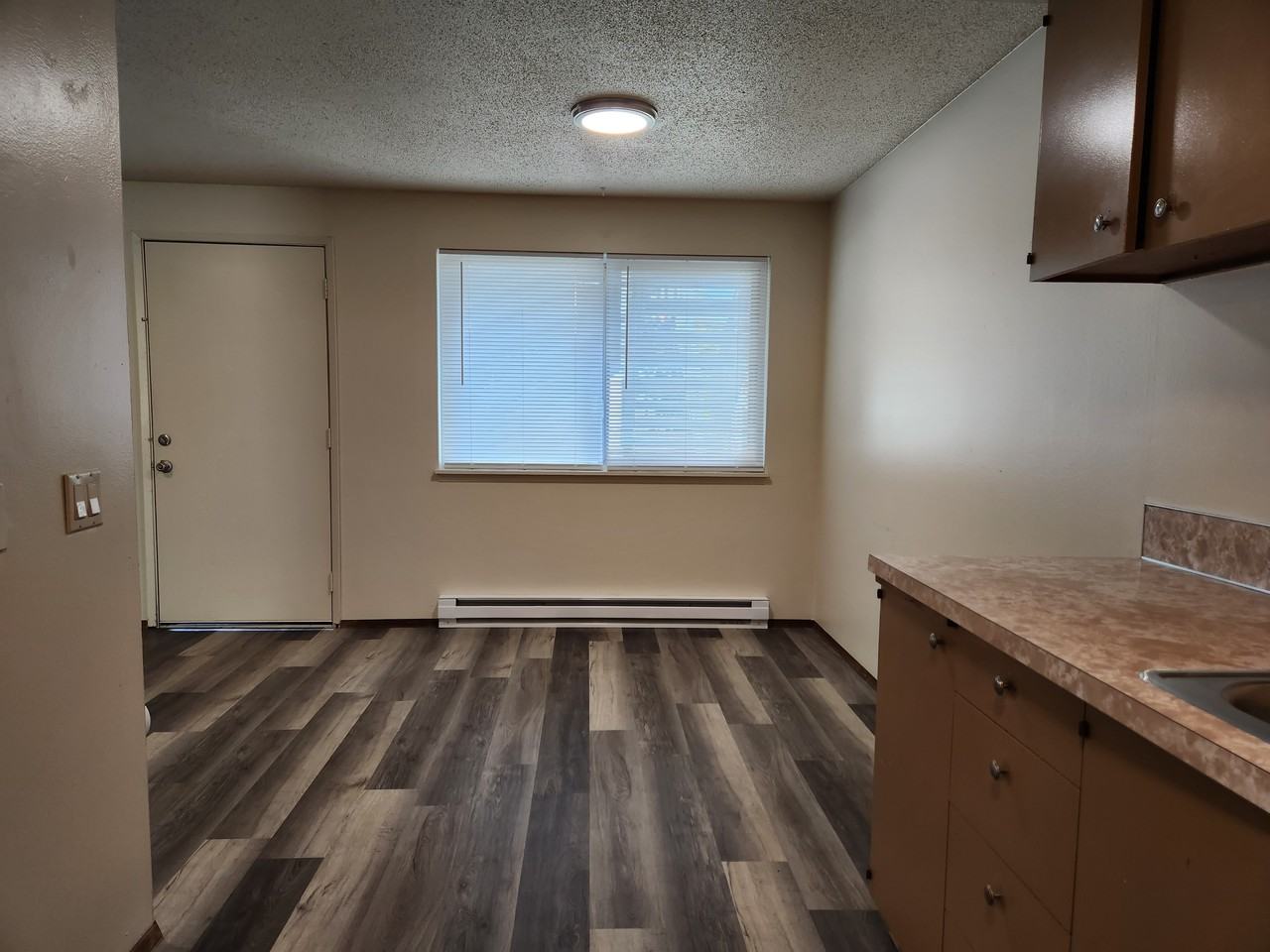 624 W Cedar St #9 - Photo 6 of 22