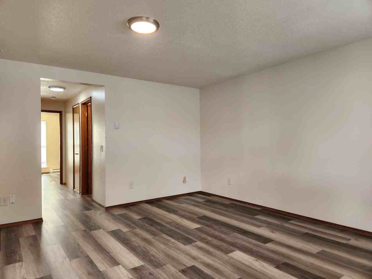 624 W Cedar St #9 - Photo 7 of 22