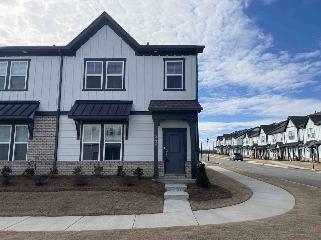 5793 Coulee Ln - Photo 3 of 22