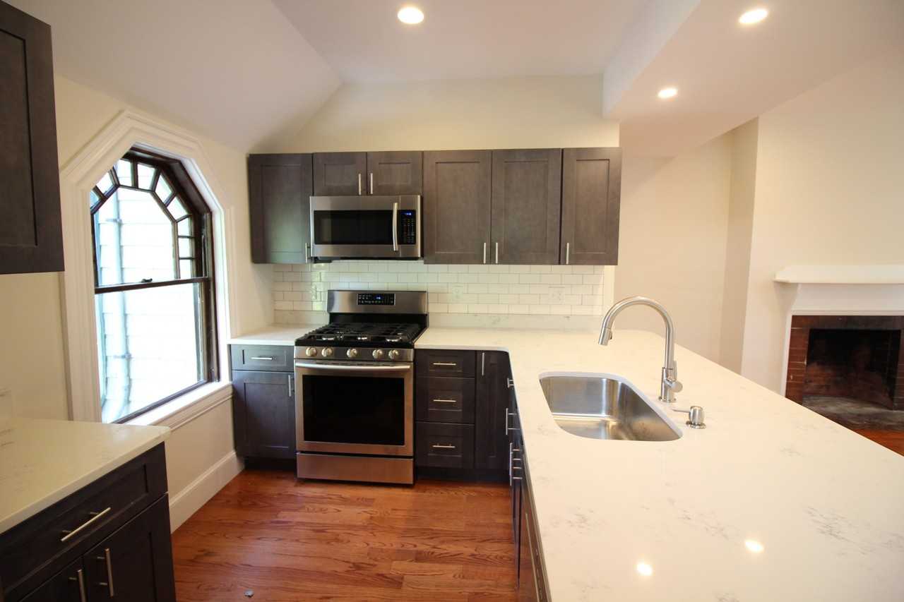 68 Beech Glen St #2 - Photo 3 of 14