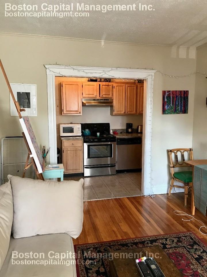 48 Ashford St #12A
