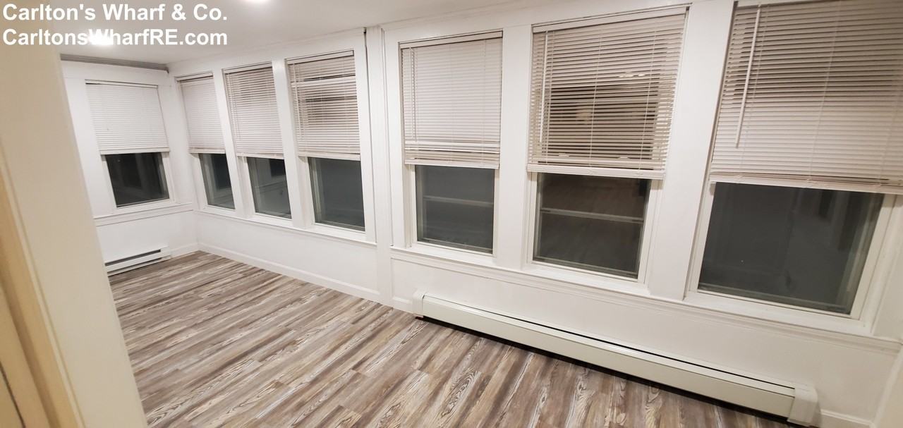 728 Bennington St #2 - Photo 4 of 19