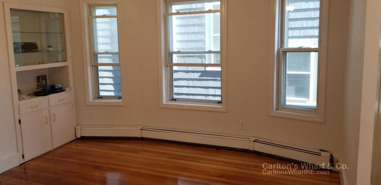 728 Bennington St #2 - Photo 7 of 19