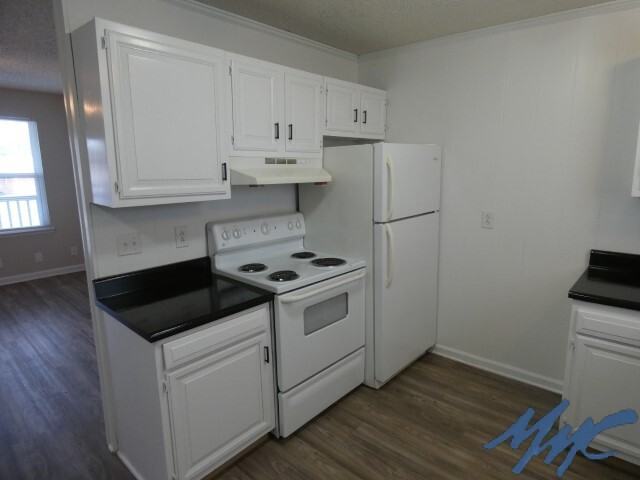 902 Palmer Dr #4 - Photo 5 of 13