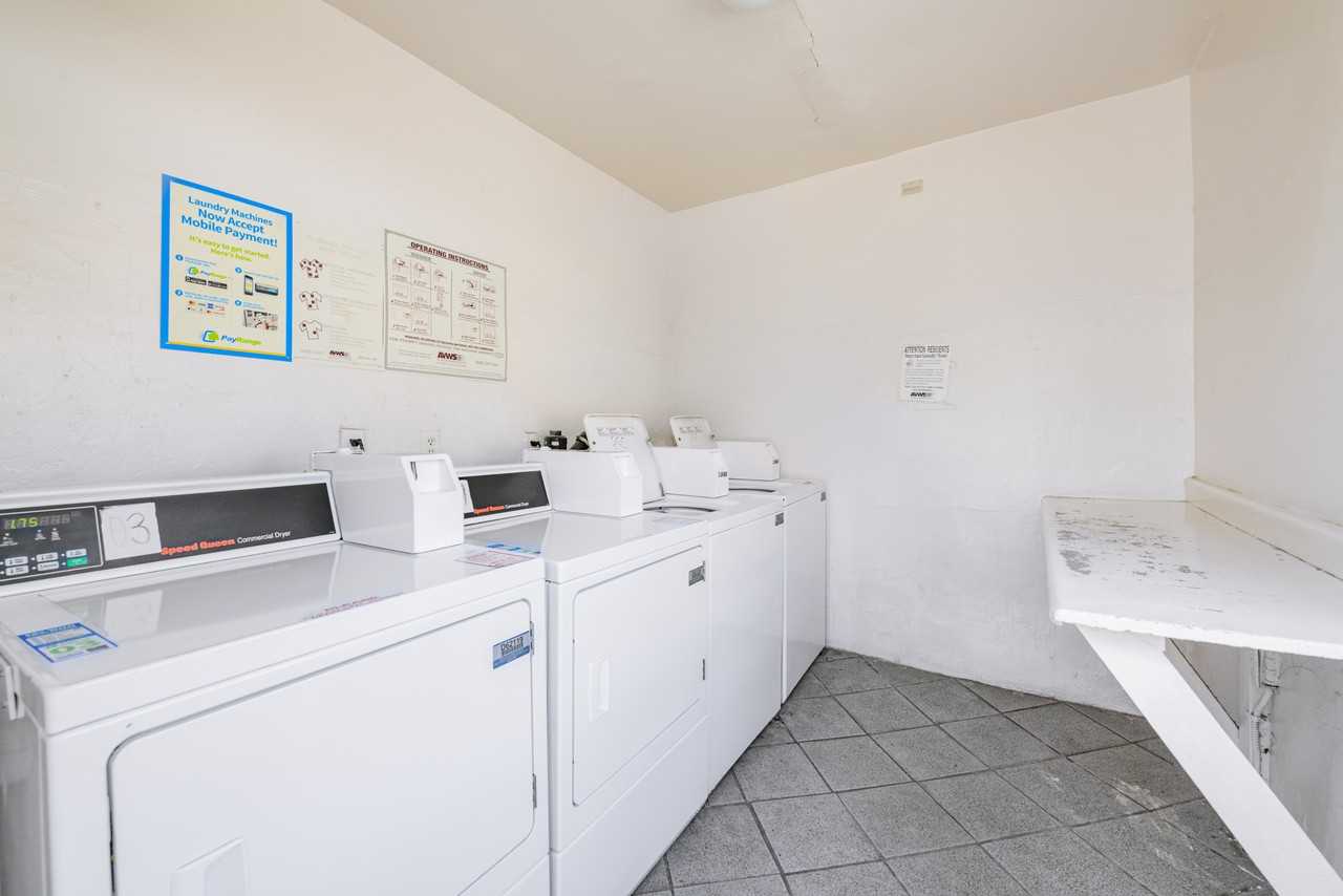 1210 North Berendo Street #7 - Photo 3 of 12