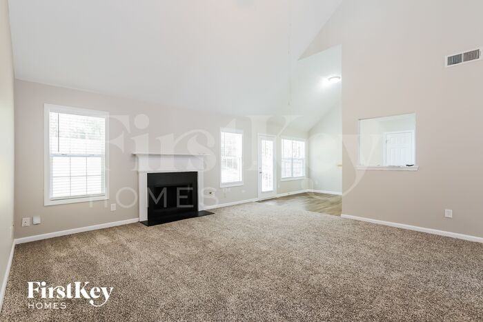 1012 Madeline Ct - Photo 2 of 15