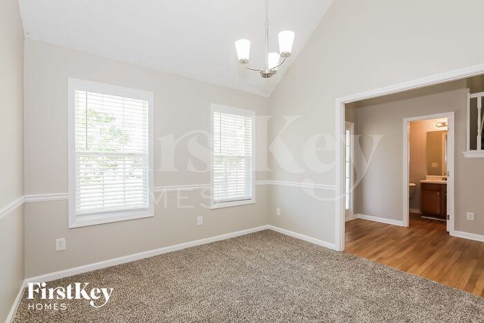 1012 Madeline Ct - Photo 3 of 15