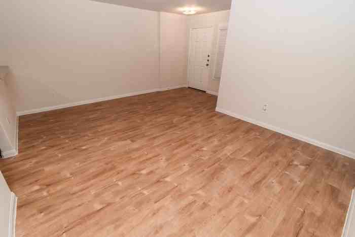 6217 Luce St - Photo 2 of 9