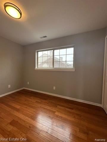 4240 Maple St - Photo 7 of 16