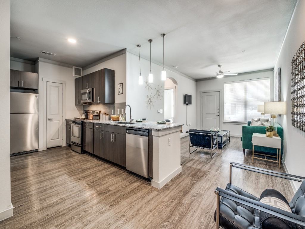 Echelon - Photo 2 of 32