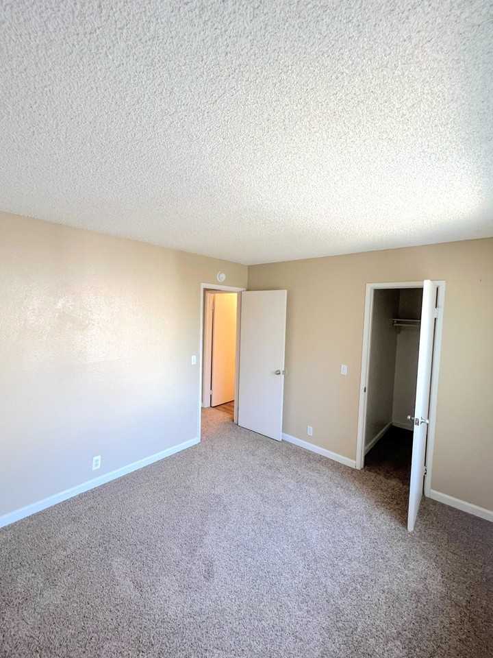 Granite Springs - Photo 6 of 23