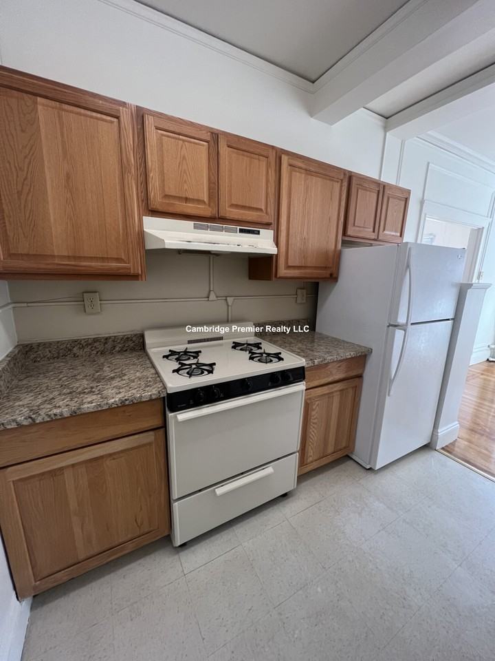 19 Garden Street #32 - Photo 3 of 10