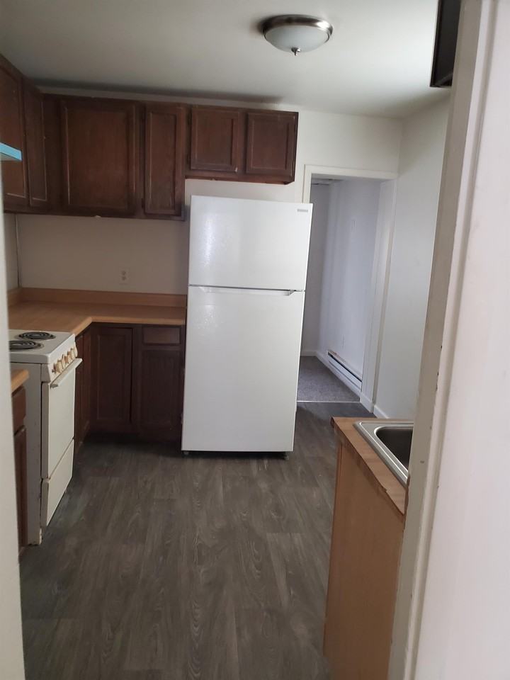 1025 N Lombard St #1 - Photo 3 of 10