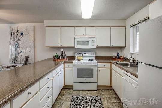 Creekside at Tanasbourne Apartments - Photo 3 of 28