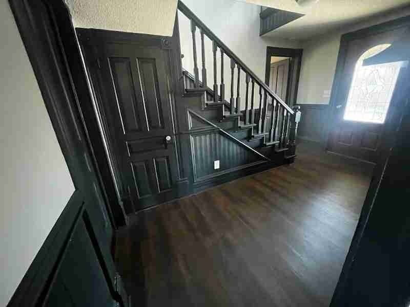 329 W Market St - Photo 6 of 14