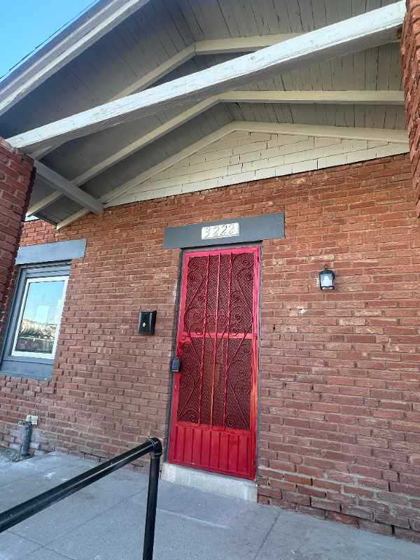 3222 E Missouri Ave - Photo 2 of 10