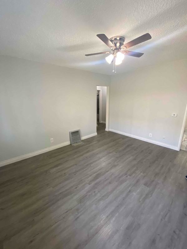 1009 E Garfield Ave #3 - Photo 3 of 19