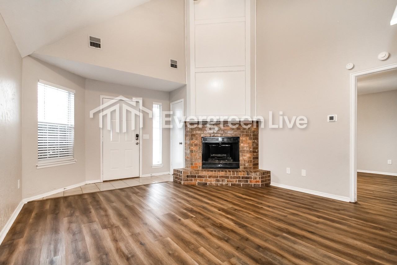 2607 Lonnie Ln - Photo 2 of 15