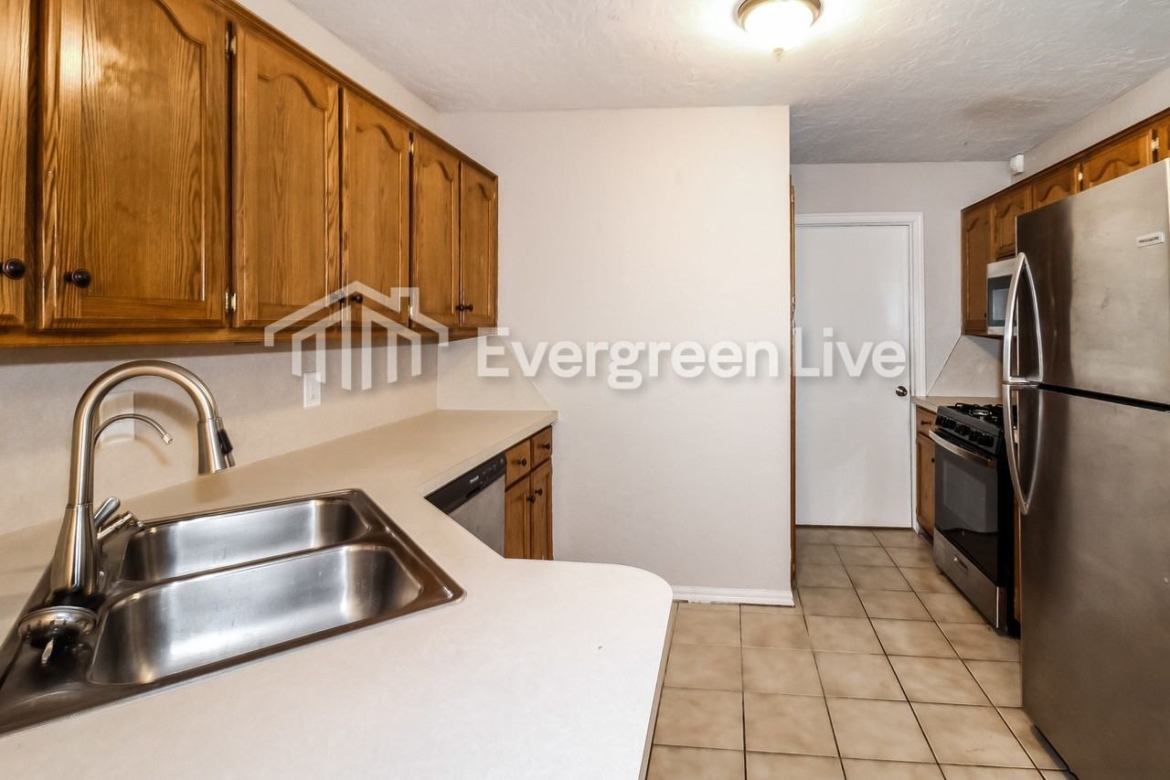 2607 Lonnie Ln - Photo 6 of 15