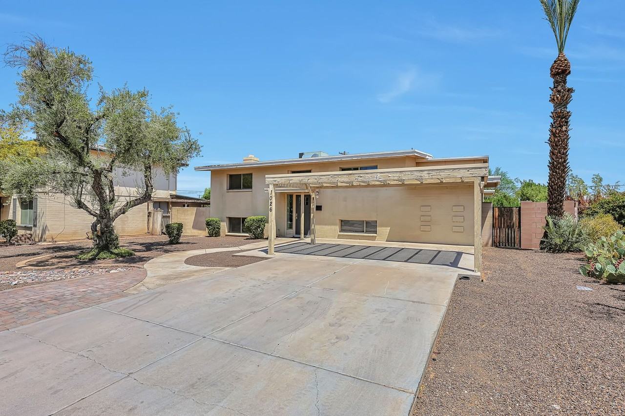 1026 E Bishop Cir - Photo 2 of 27