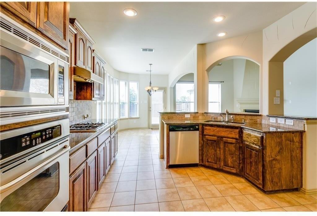 1417 Lampasas Dr - Photo 3 of 26