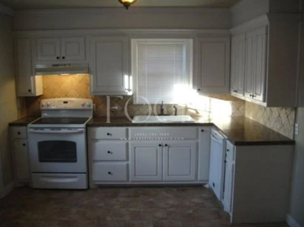 3616 30th St - Photo 3 of 7