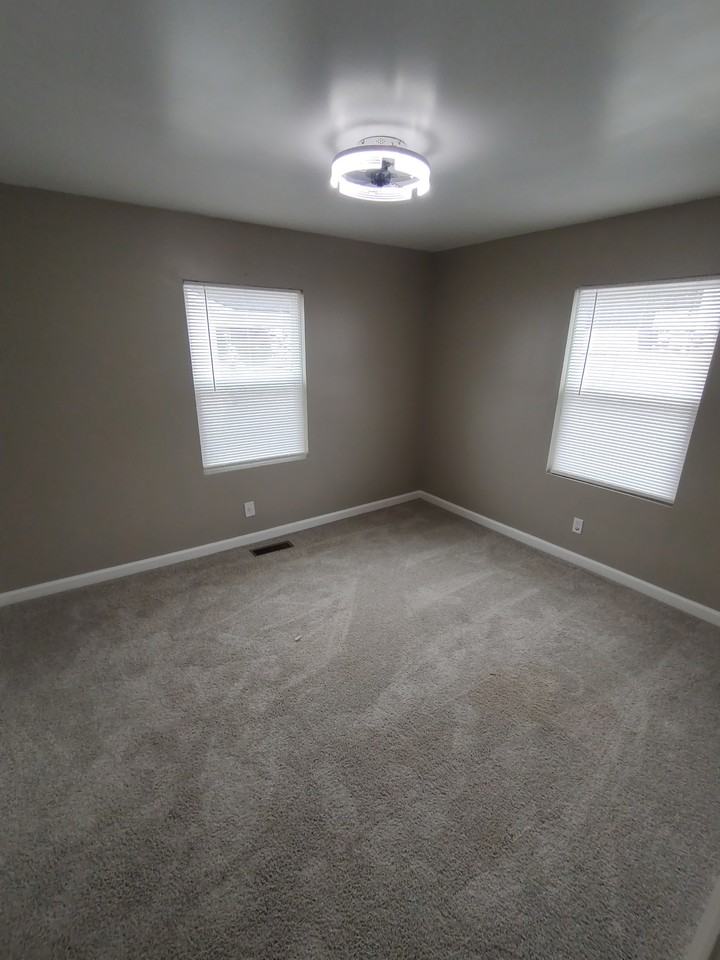 1 Circle Dr #NA - Photo 7 of 10