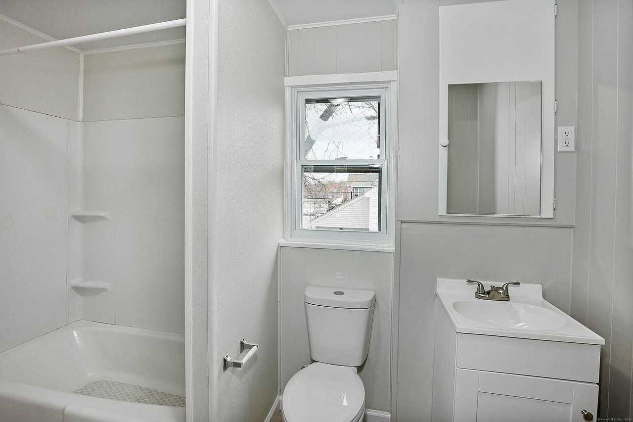 45 Battey St #2 - Photo 4 of 11