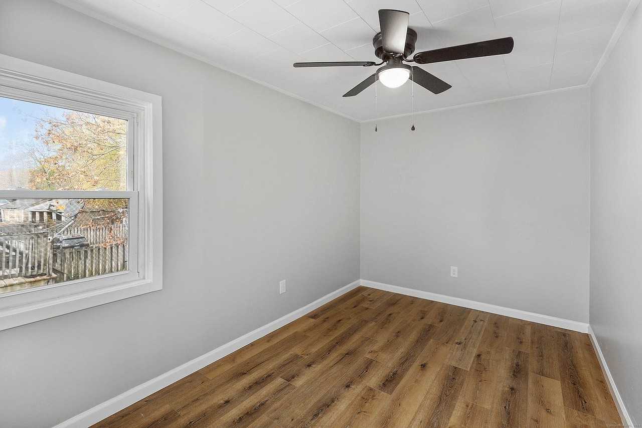 45 Battey St #2 - Photo 5 of 11