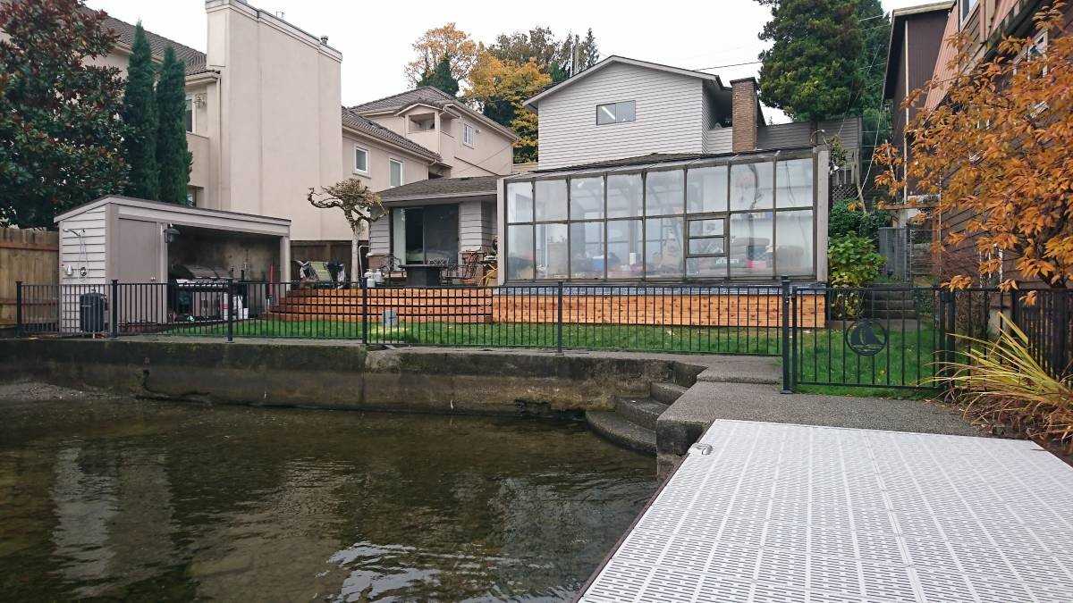 10898 Rainier Ave S - Photo 2 of 7