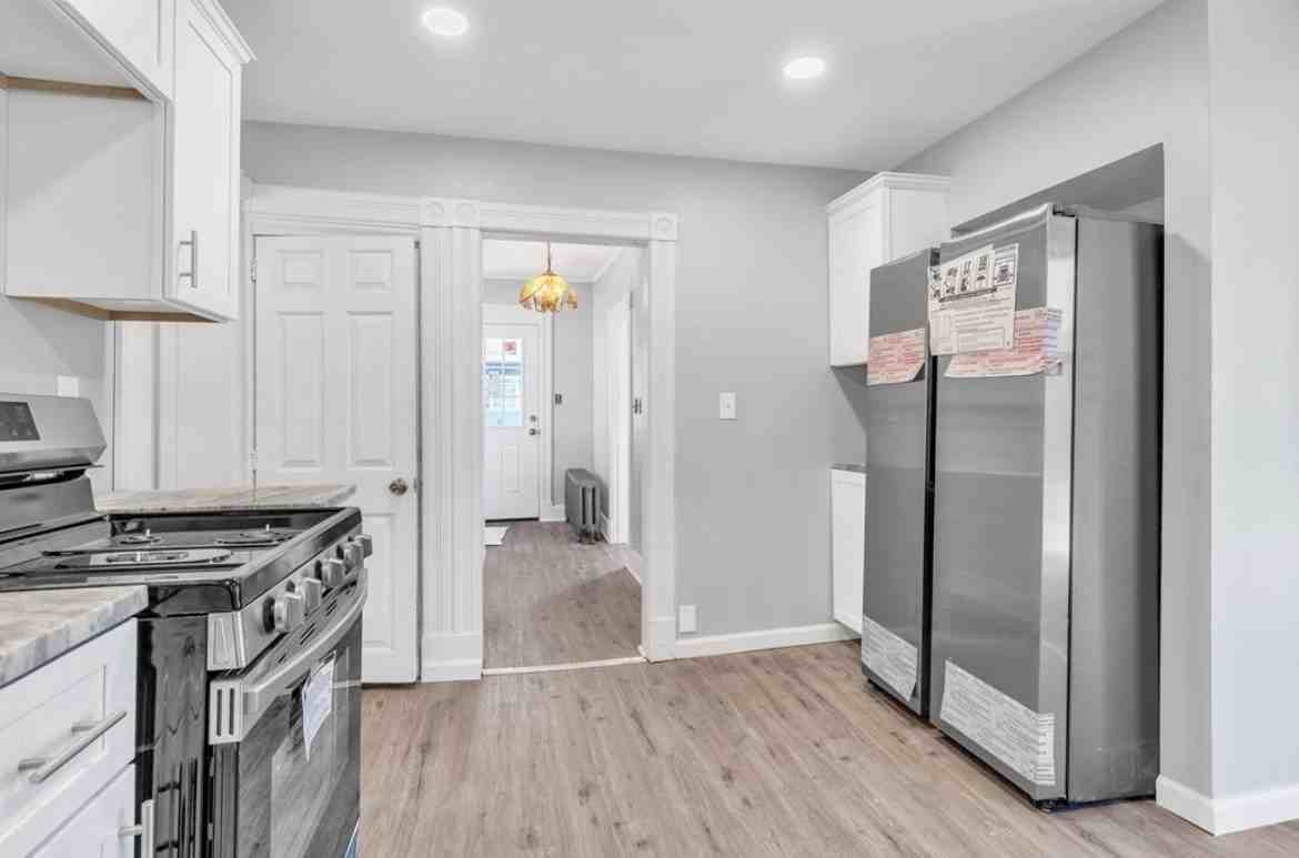 30 Chester St #NA - Photo 3 of 11