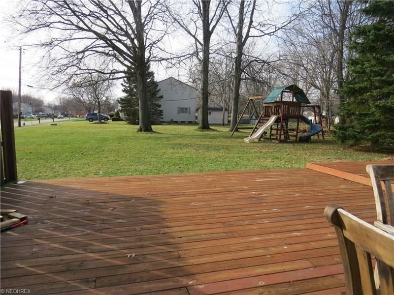 8700 Brentwood Dr - Photo 2 of 7