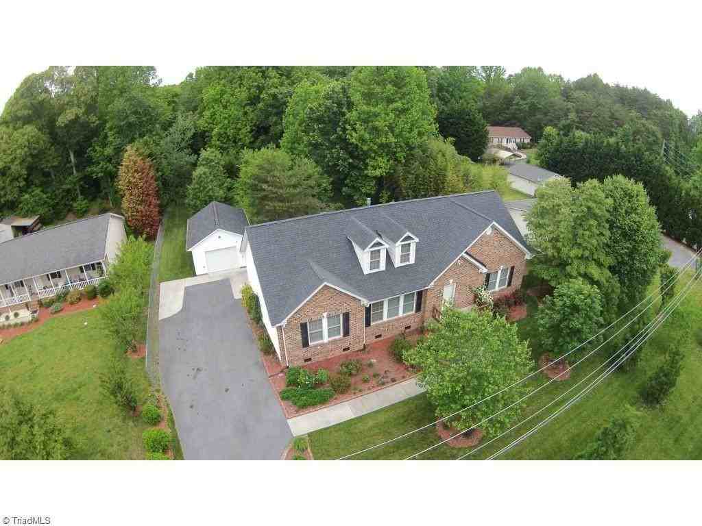 6457 Reidsville Rd - Photo 2 of 24